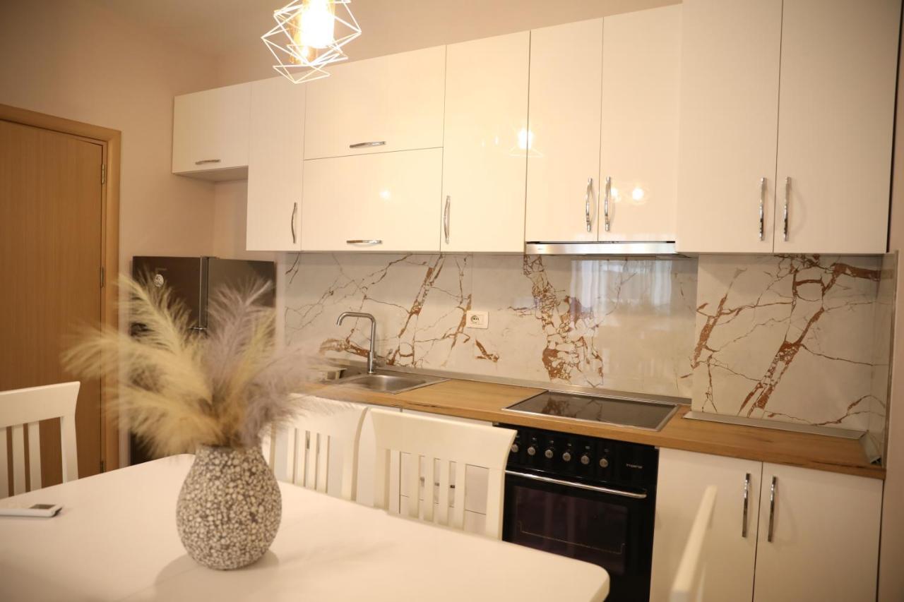 Apartment Amar Shkoder Bagian luar foto